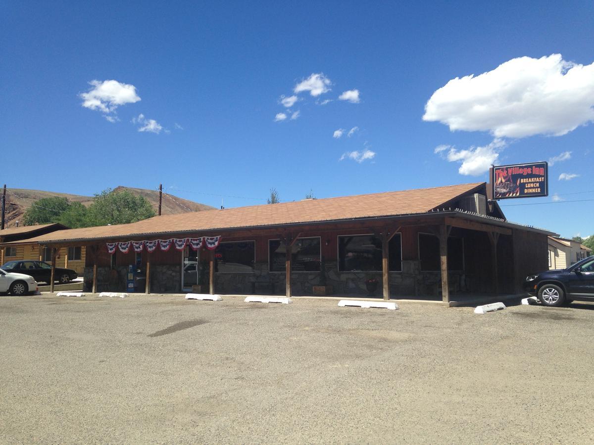The Village Inn Motel & Restaurant Challis Exterior photo